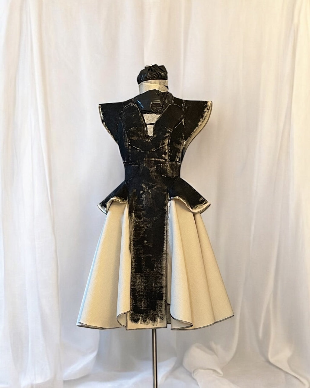 Gisèle sortant des flammes